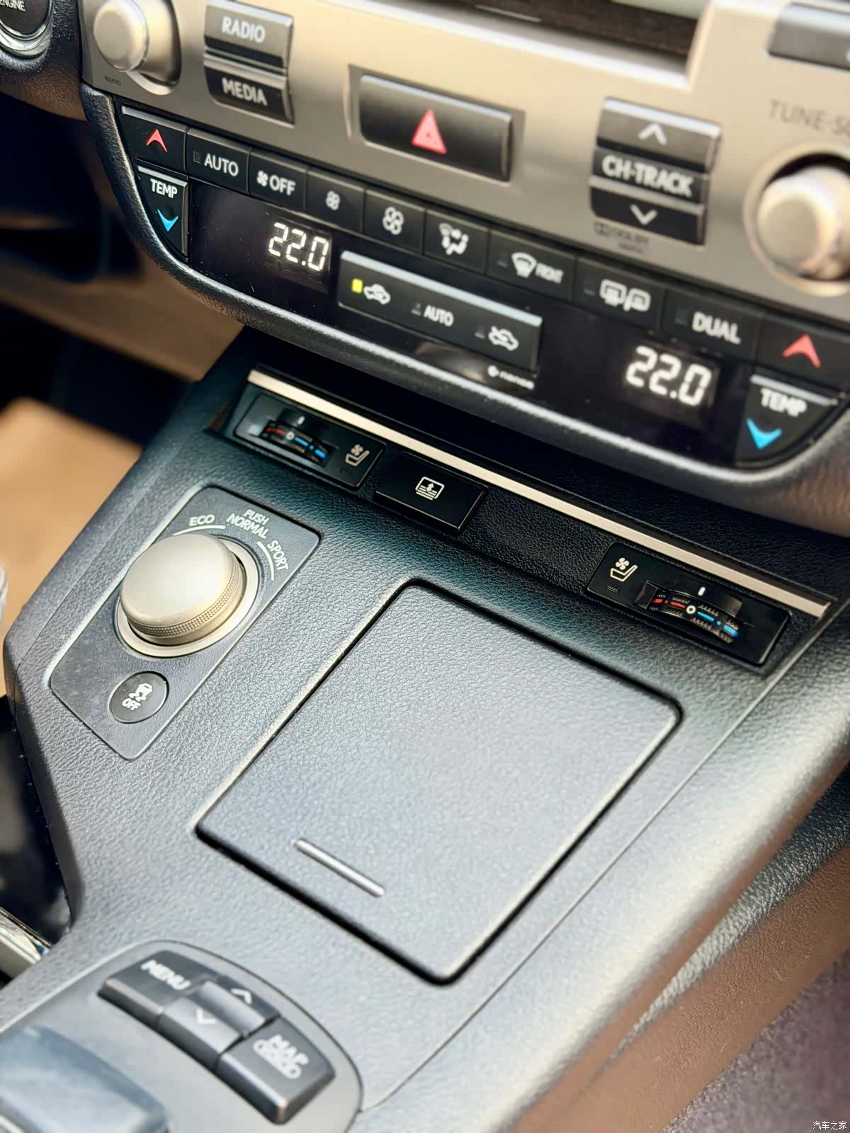 Lexus ES, 2014 10