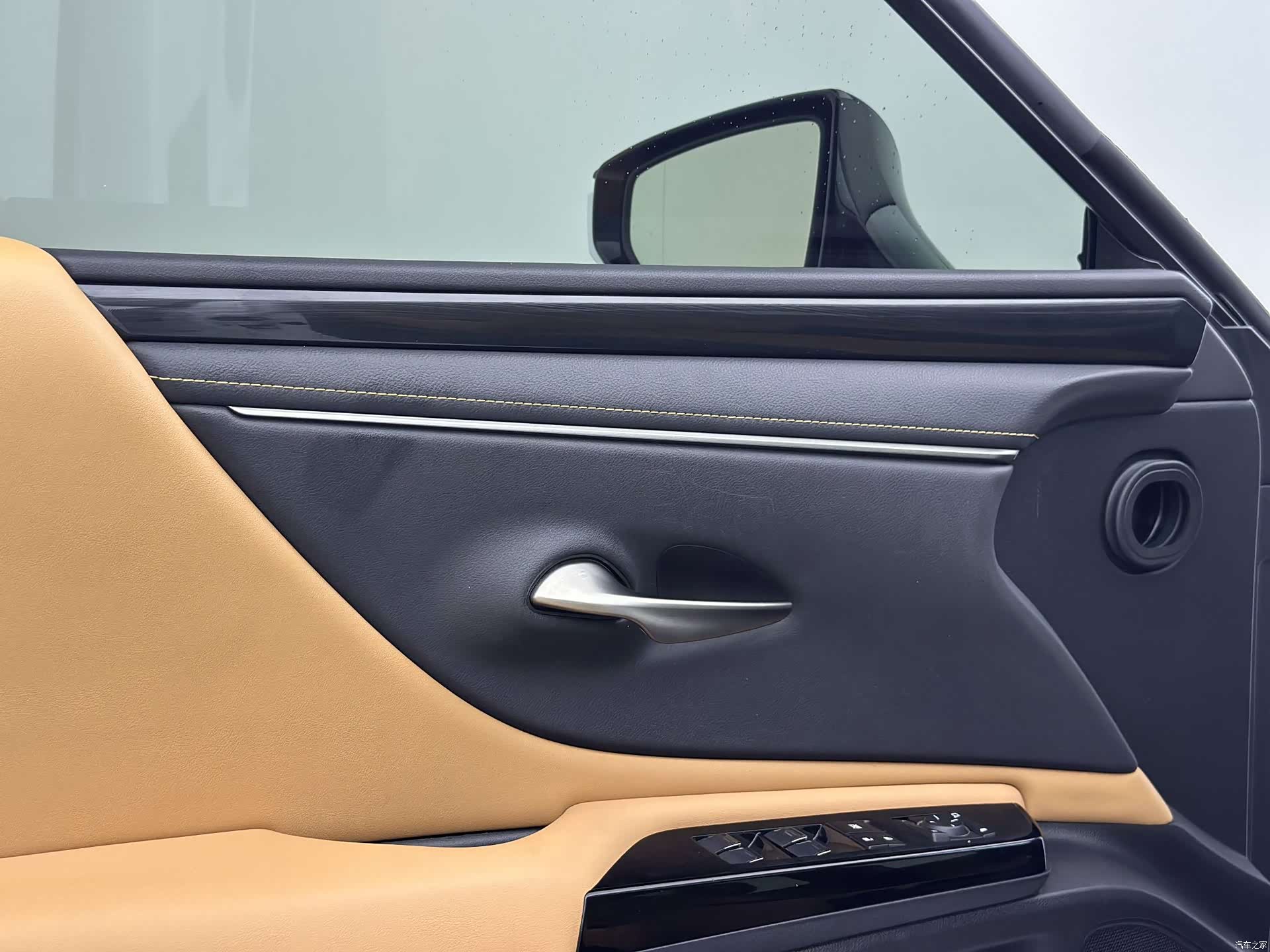Lexus ES, 2022 11