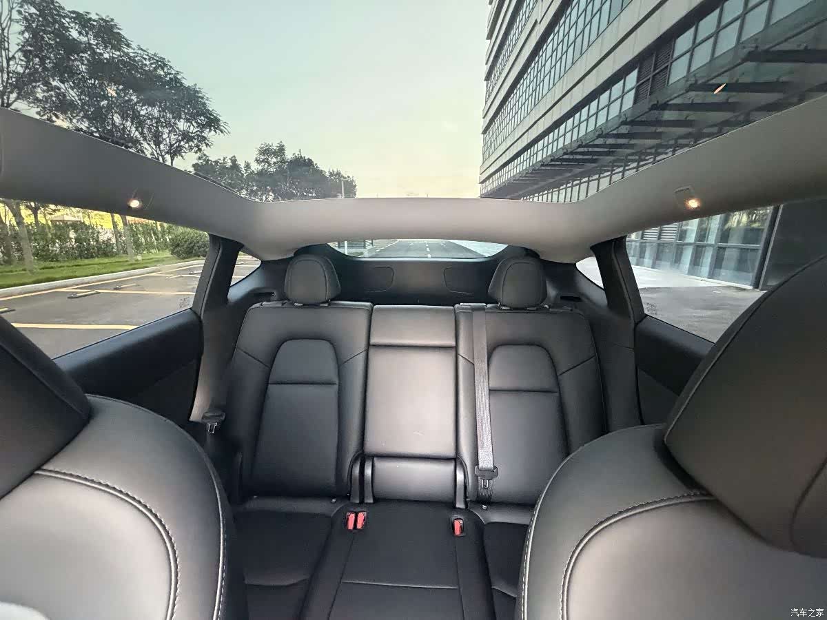 Tesla Model Y, 2024 15
