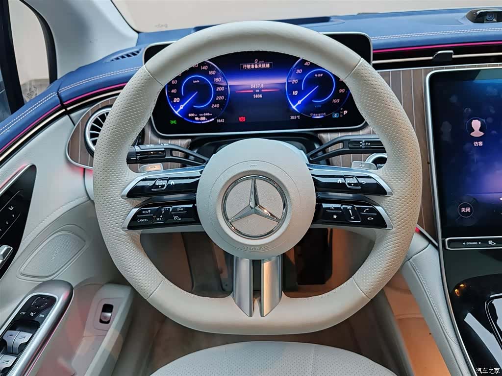 Mercedes-Benz EQE, 2025 12