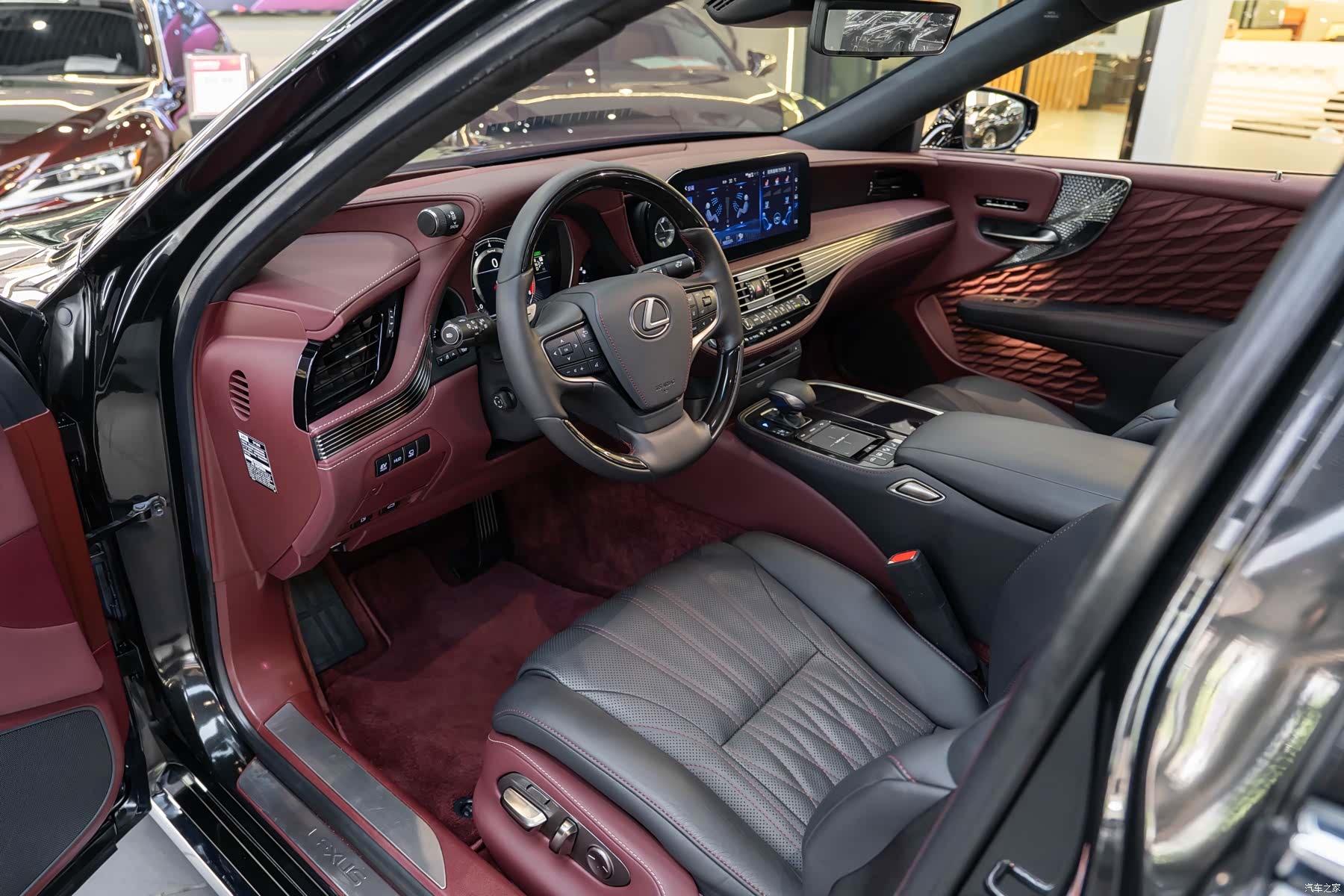 Lexus LS, 2021 9