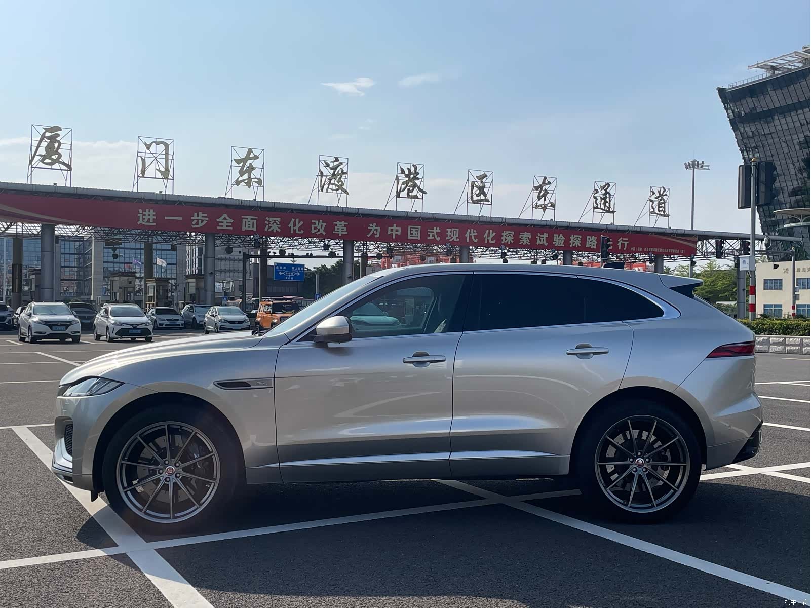Jaguar F-PACE, 2022 4