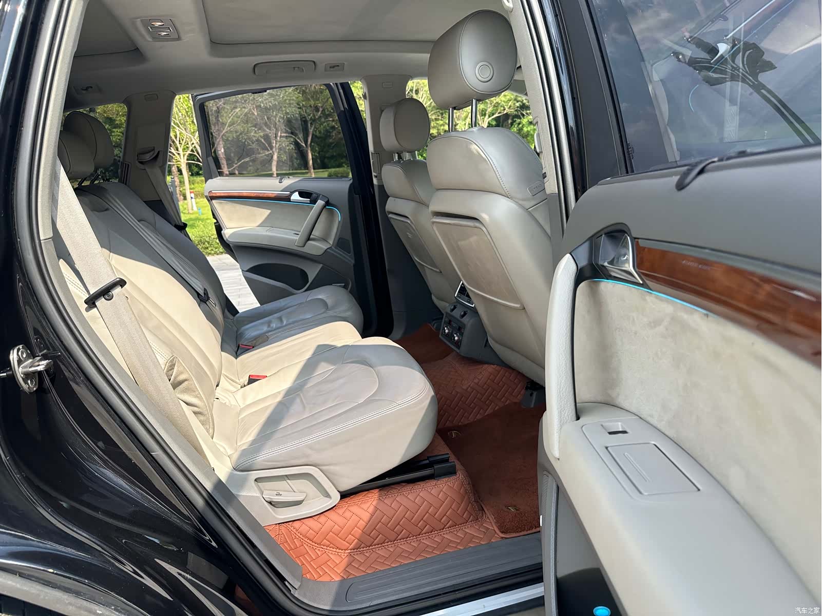 Audi Q7, 2009 8
