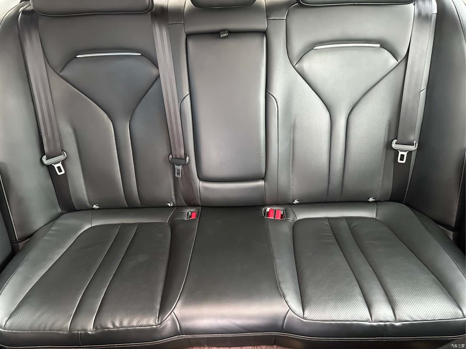 Xpeng P5, 2022 17