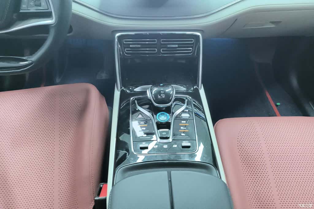 BYD Tang, 2023 16