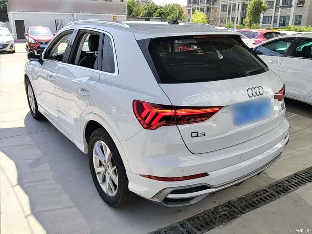 Audi Q3, 2020 все фото