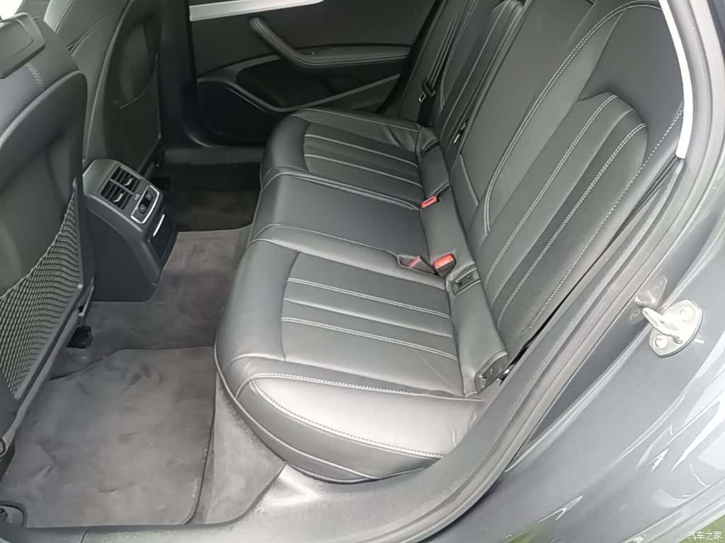 Audi A4L, 2022 24