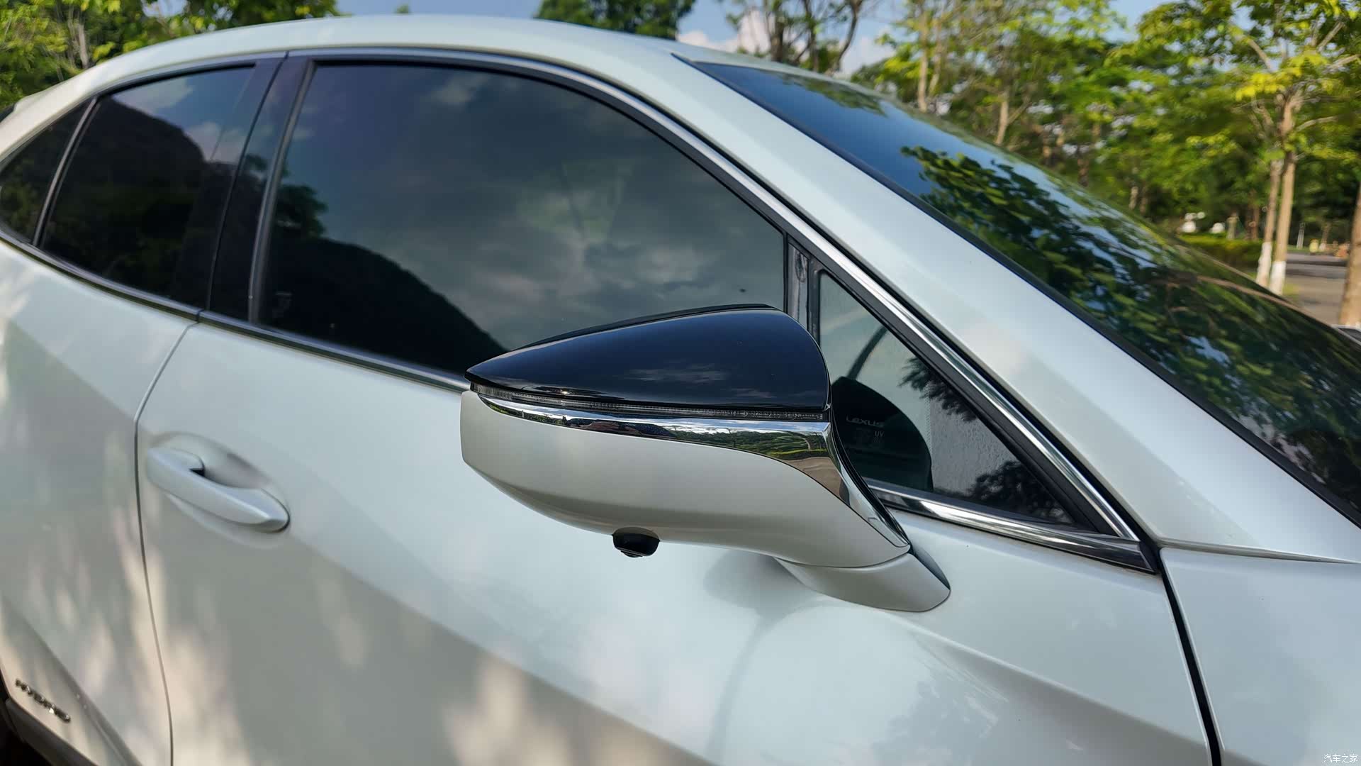 Lexus UX, 2019 24