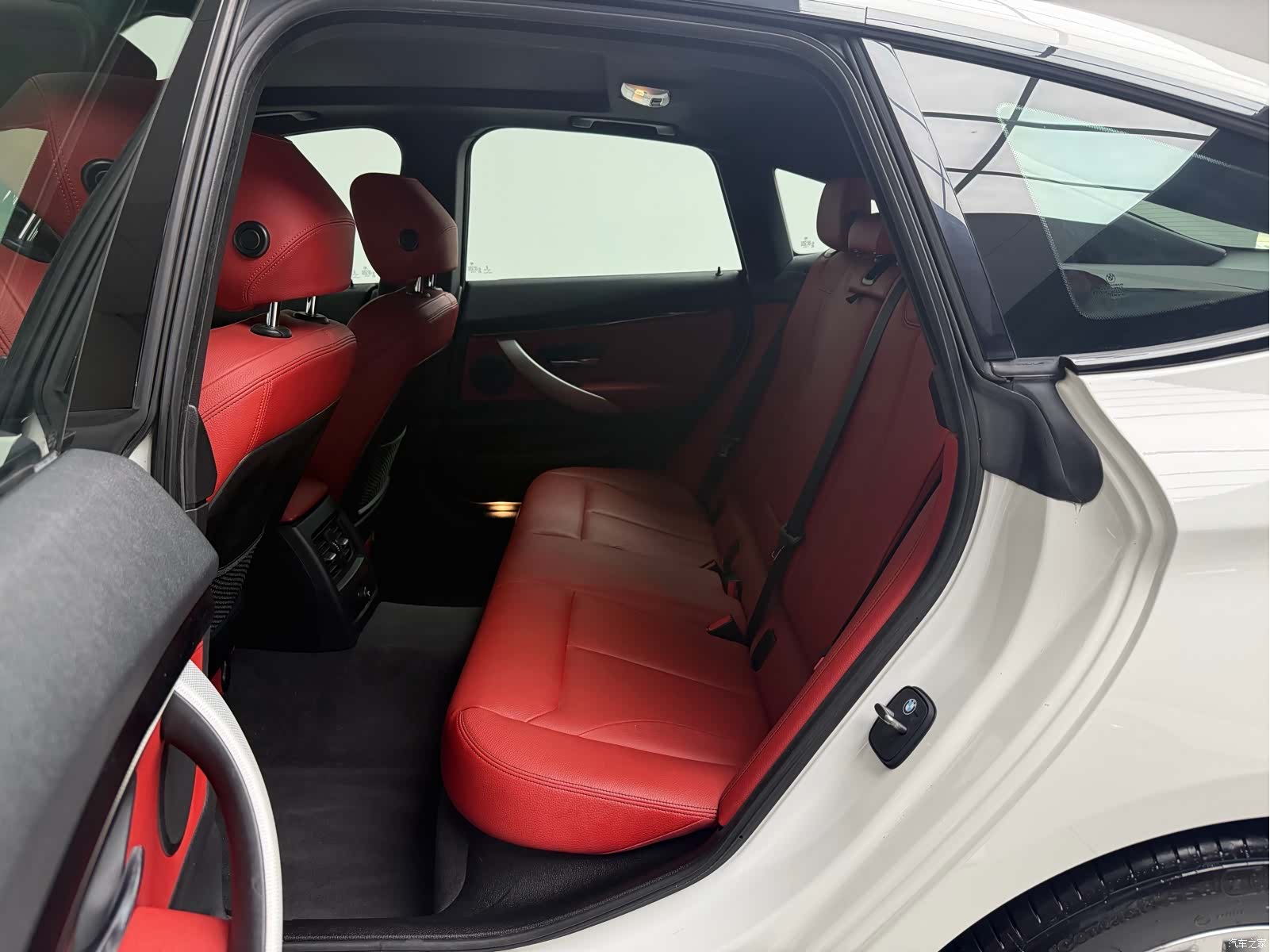 BMW 3 Series, 2015 13