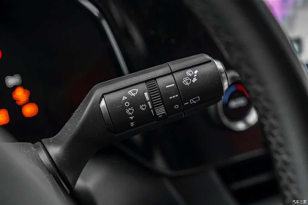 Lexus NX, 2023 12