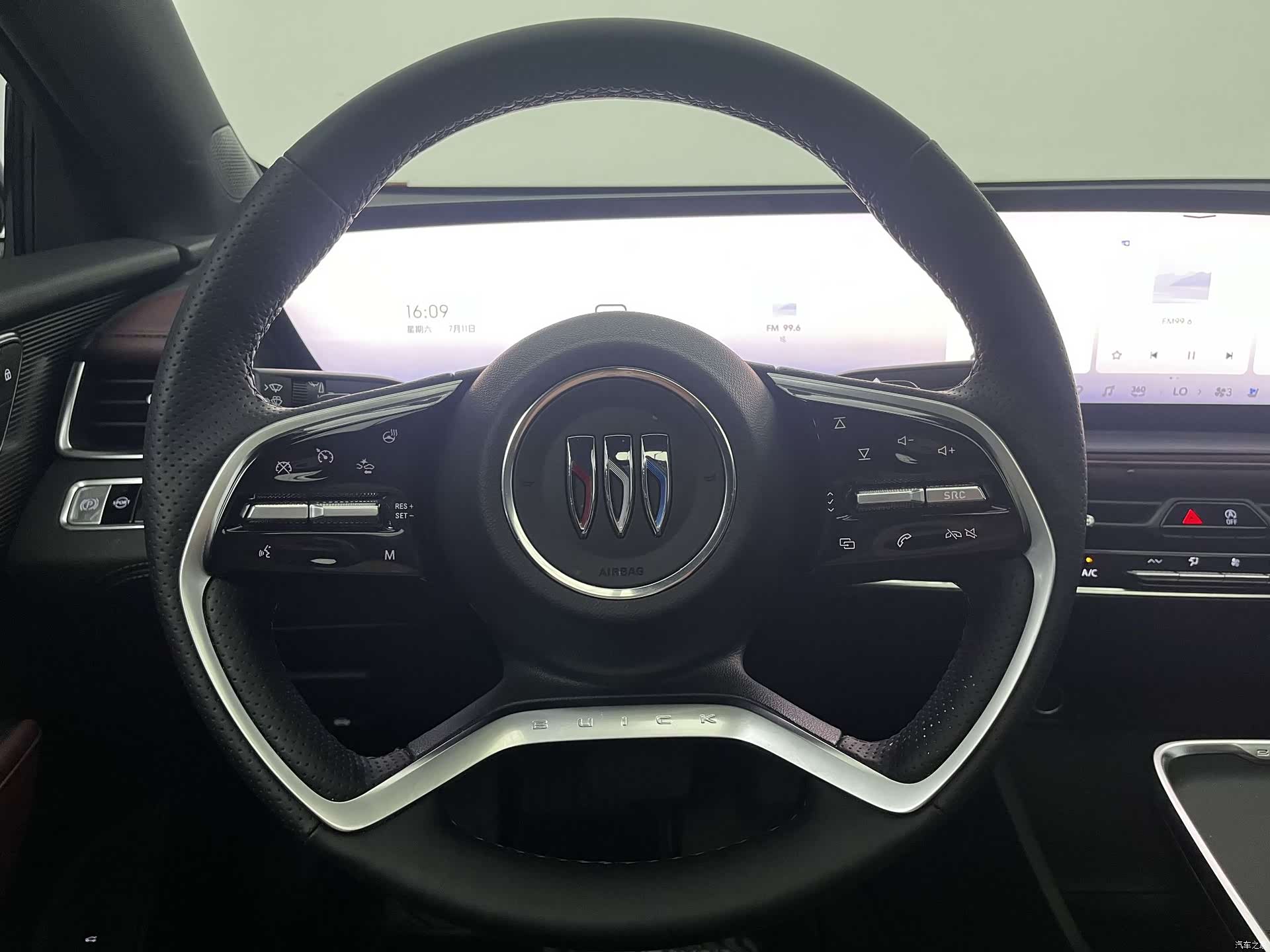 Buick LaCrosse, 2025 15