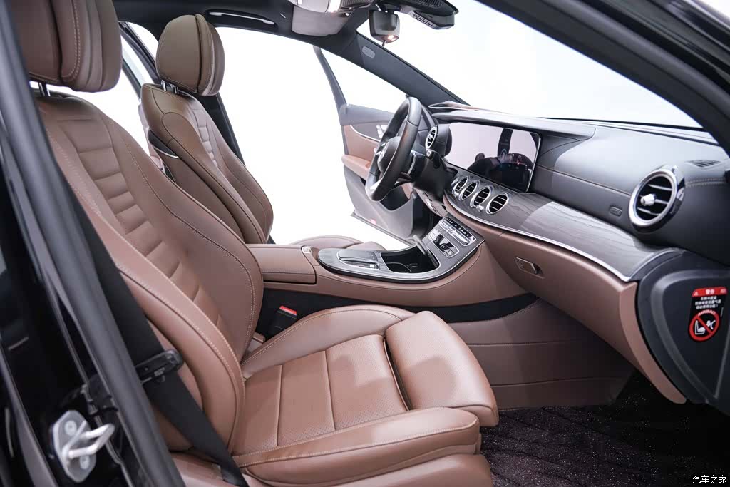 Mercedes-Benz E-Class, 2022 20