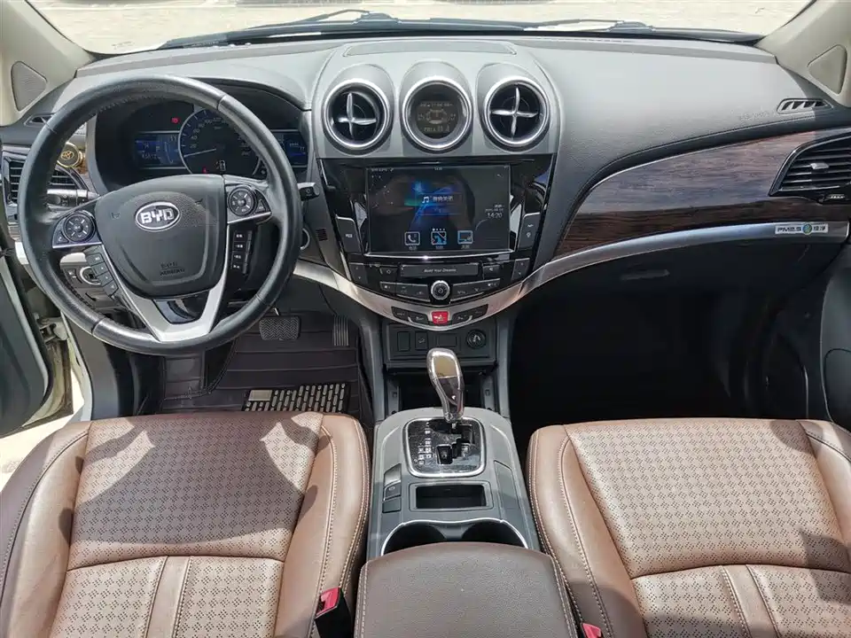 BYD S7