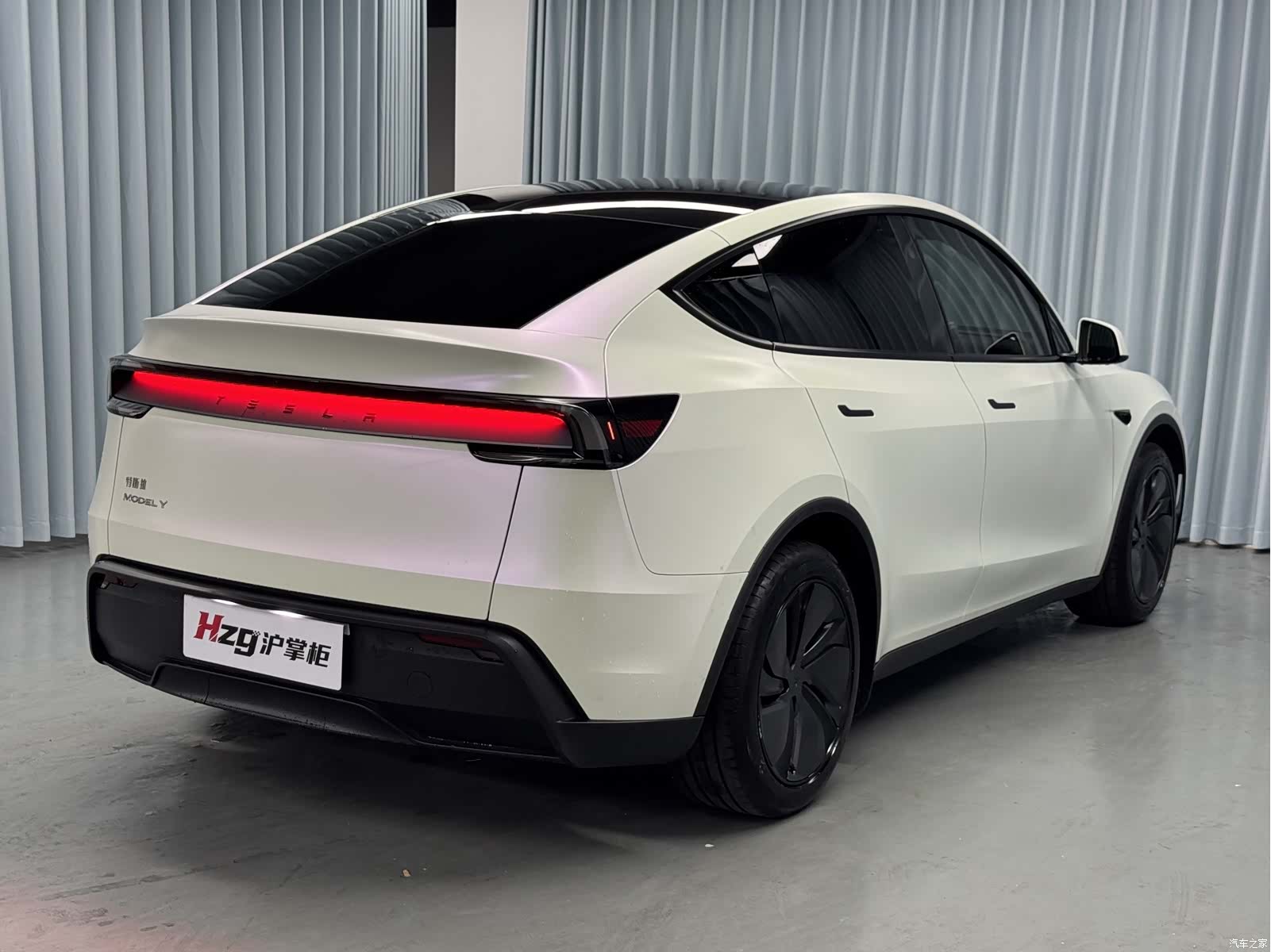 Tesla Model Y, 2025 9