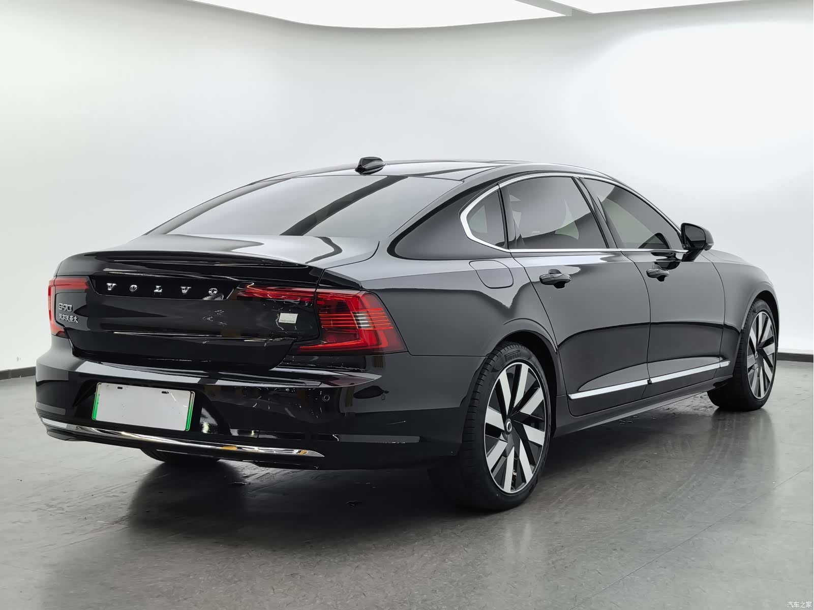 Volvo S90, 2024 4