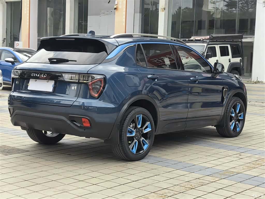 Lynk & Co 01, 2019 все фото