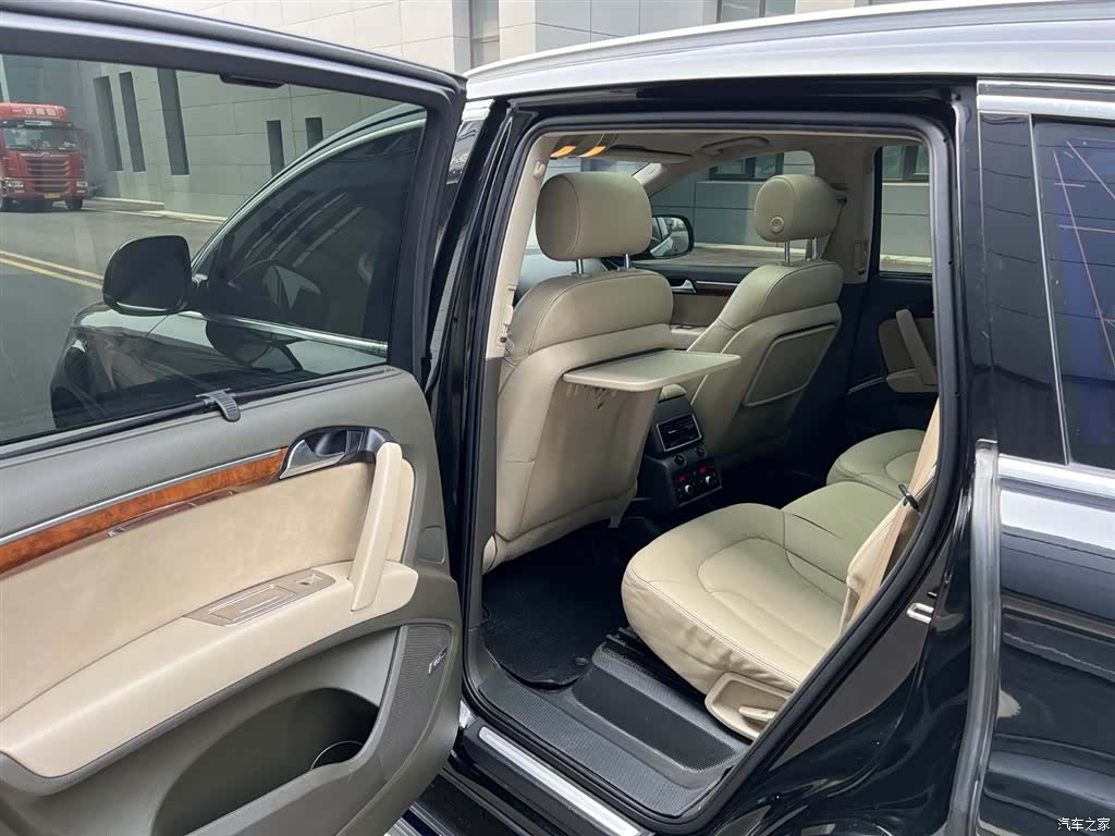 Audi Q7, 2008 7