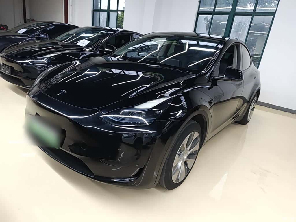 Tesla Model Y, 2023 2