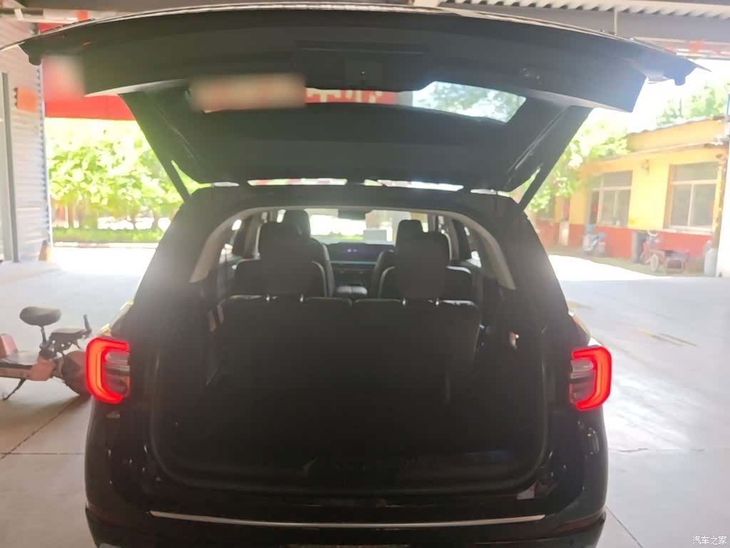 Ford Explorer, 2025 19