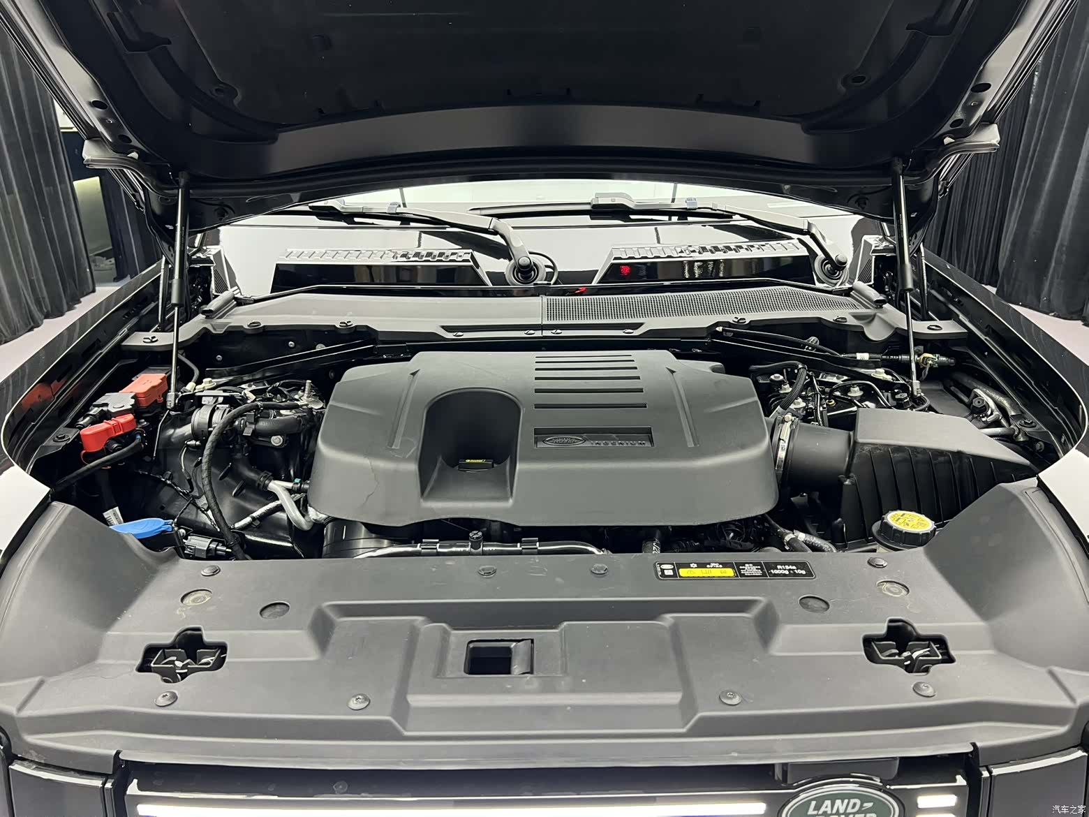 Land Rover Defender, 2024 27