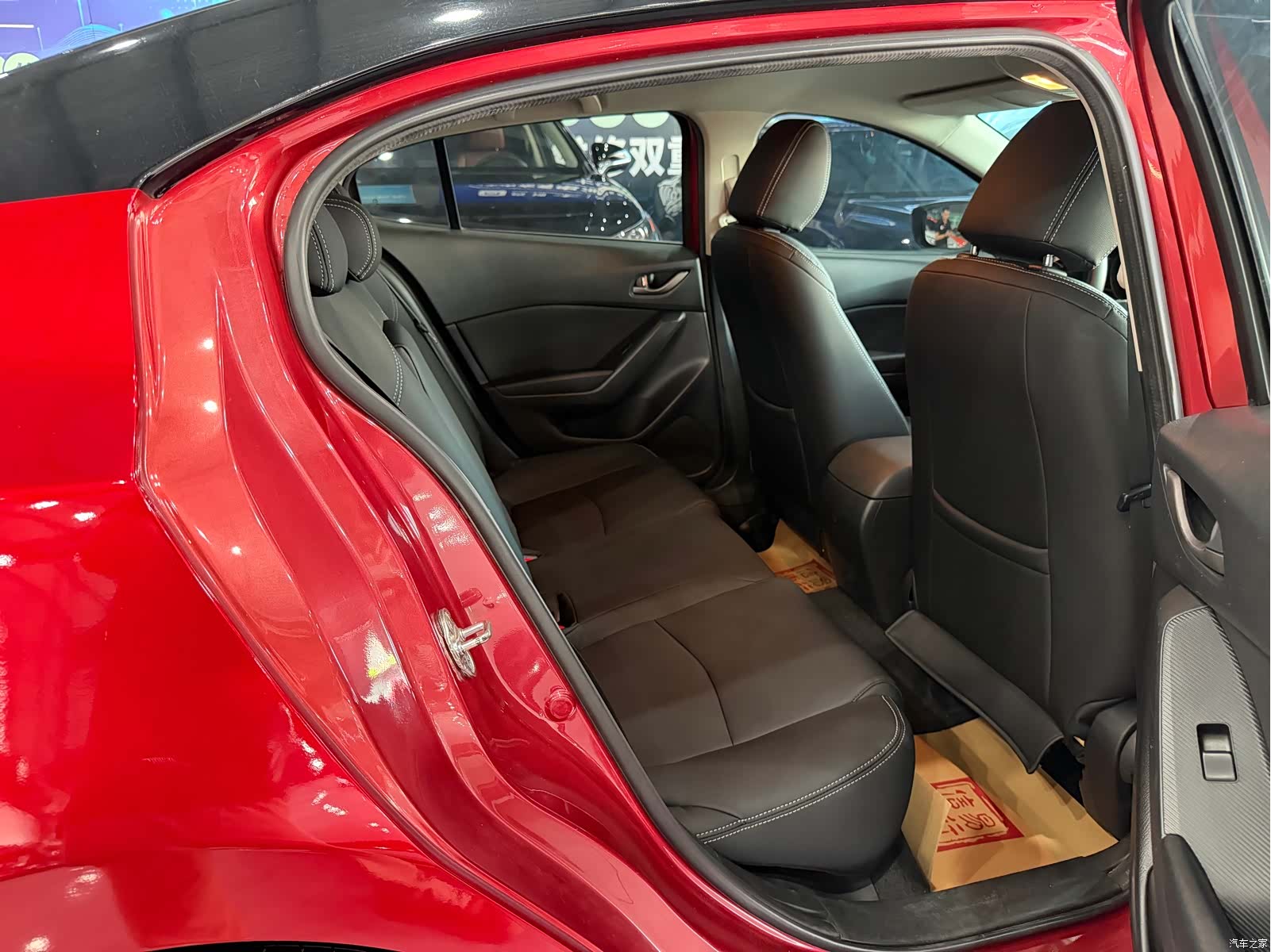 Mazda Mazda3, 2019 10