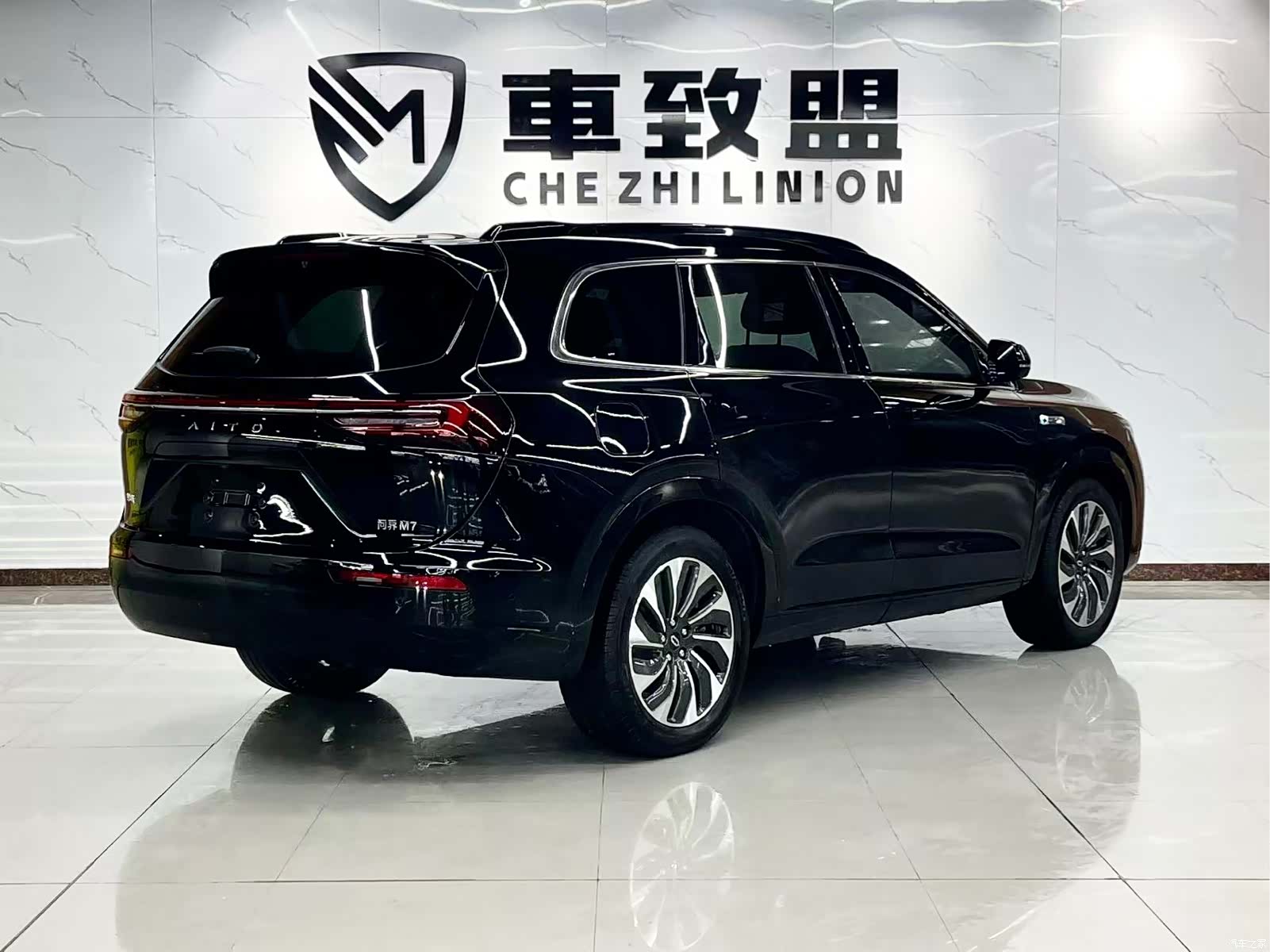 AITO M7, 2024 4