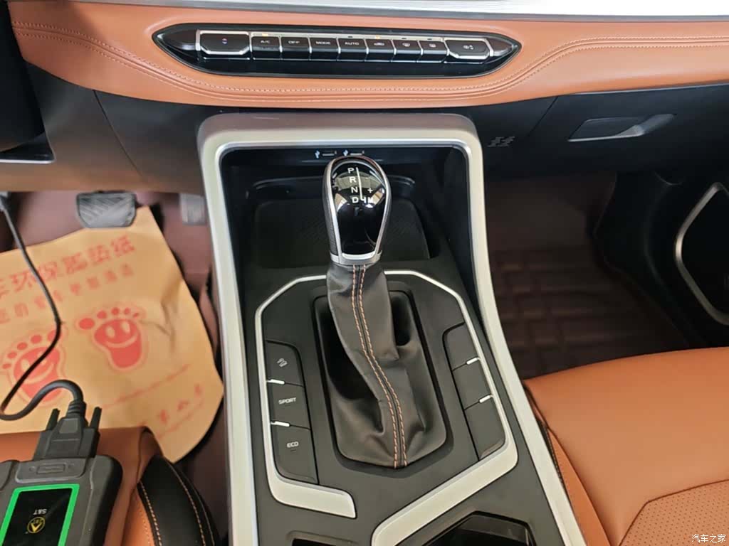 Geely X6, 2021 14