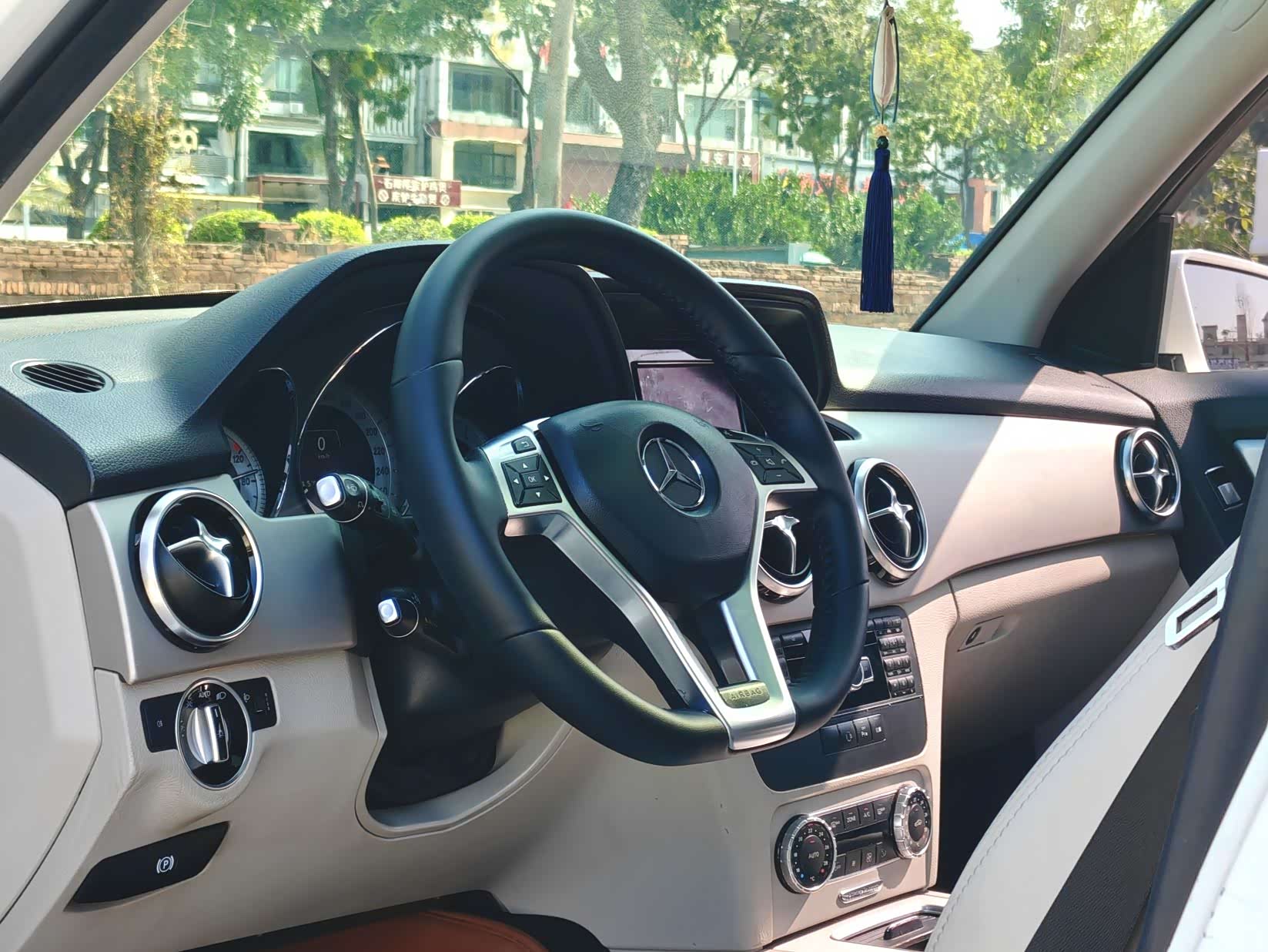 Mercedes-Benz GLK-Class, 2016 9