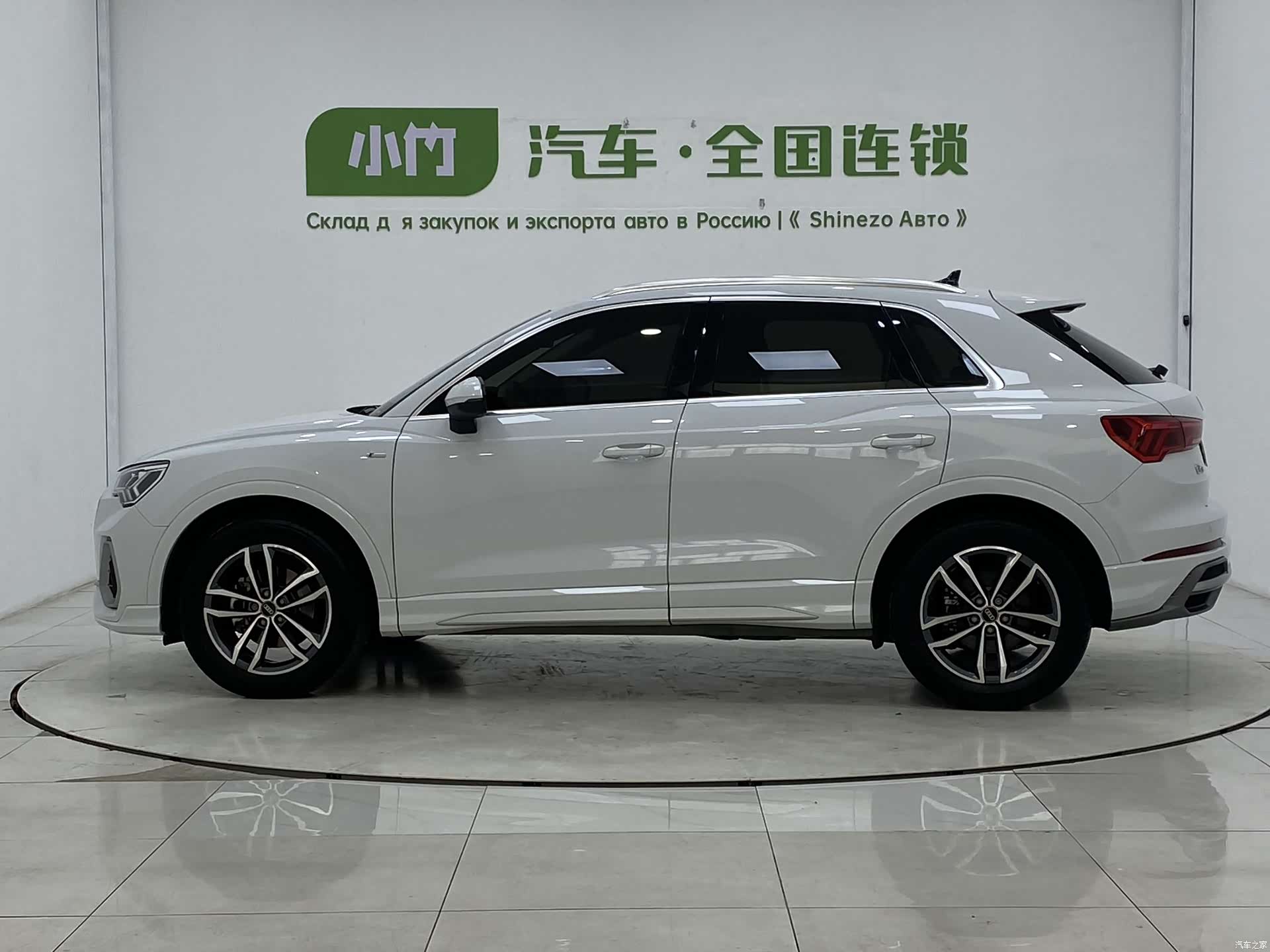 Audi Q3, 2022 все фото