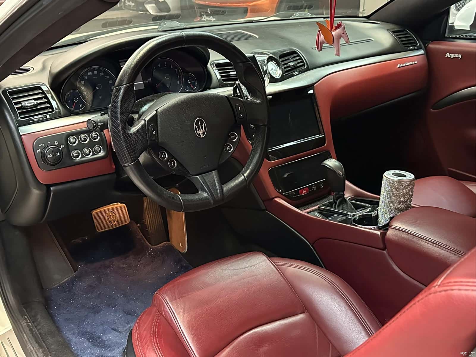 Maserati GranTurismo, 2013 7
