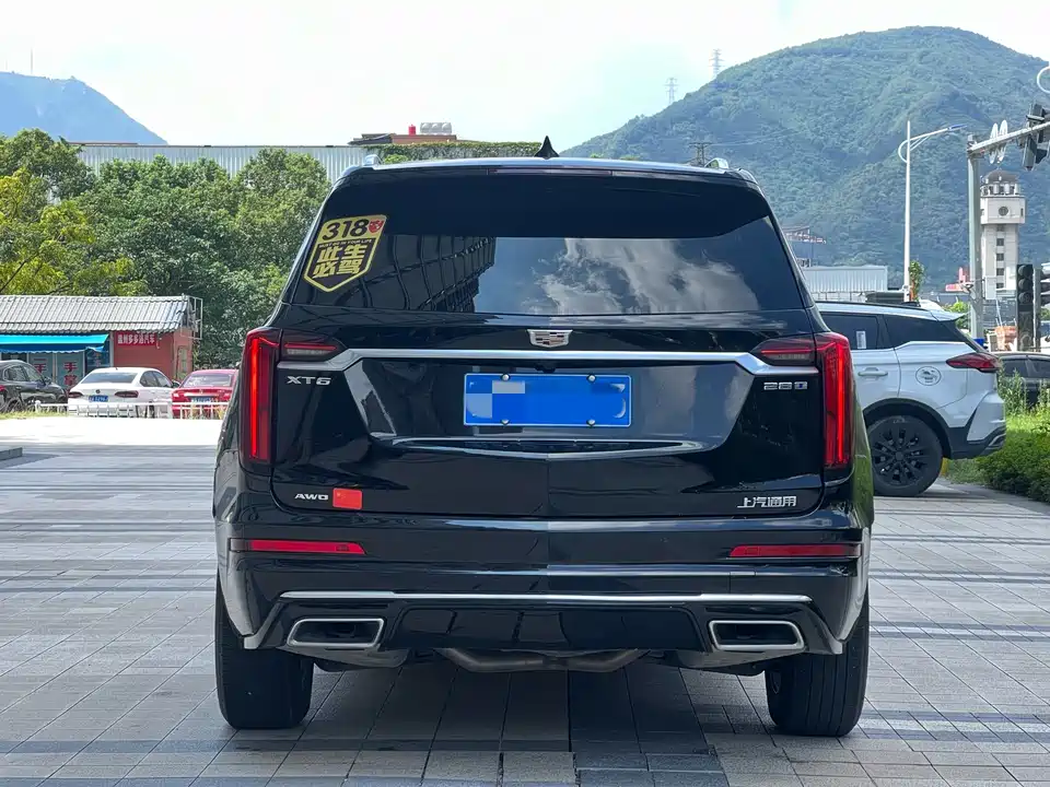 Cadillac XT6