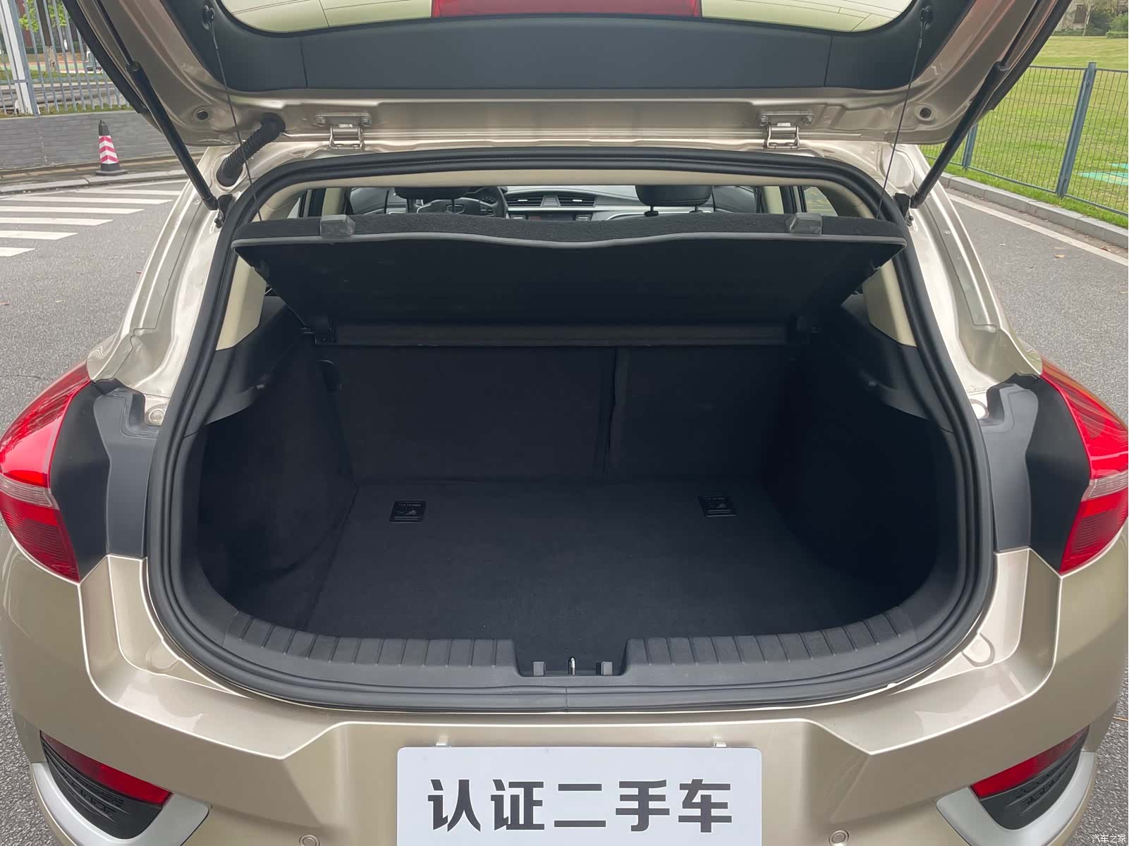 Geely Emgrand, 2018 14