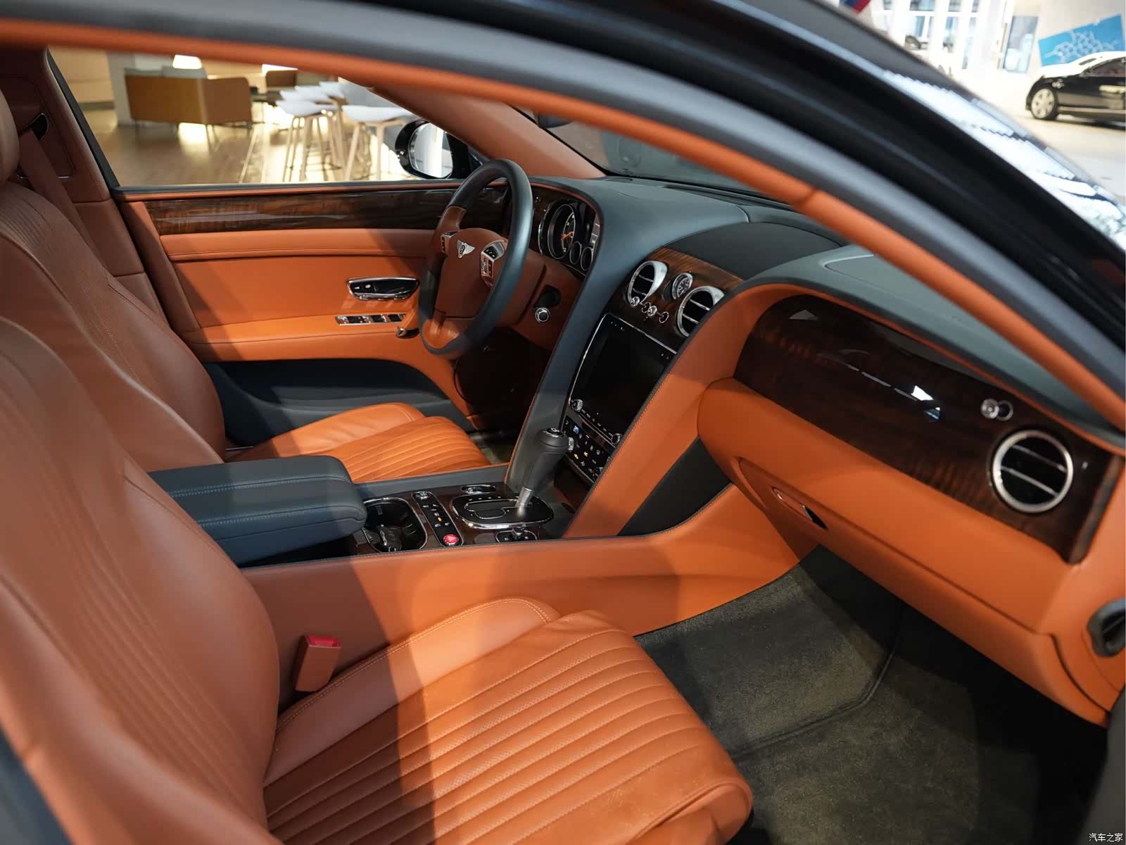 Bentley Flying Spur, 2018 6