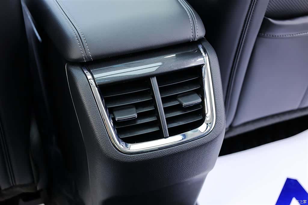 Ford Taurus, 2022 33