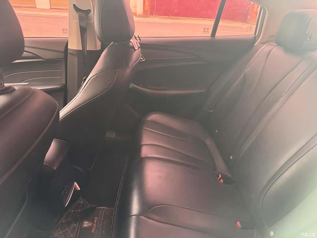 Roewe i5, 2019 4