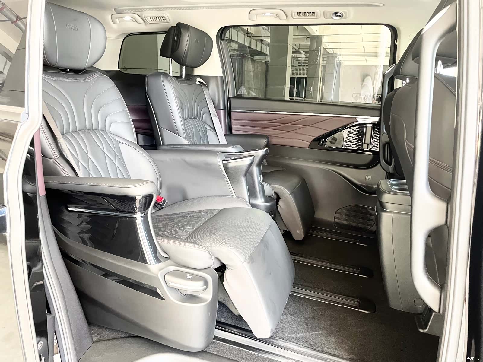 Trumpchi M8, 2024 13