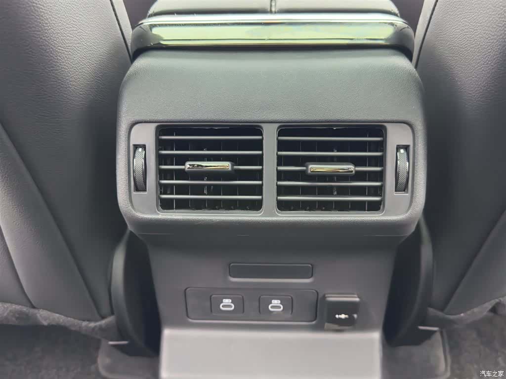 Land Rover Range Rover, 2026 12