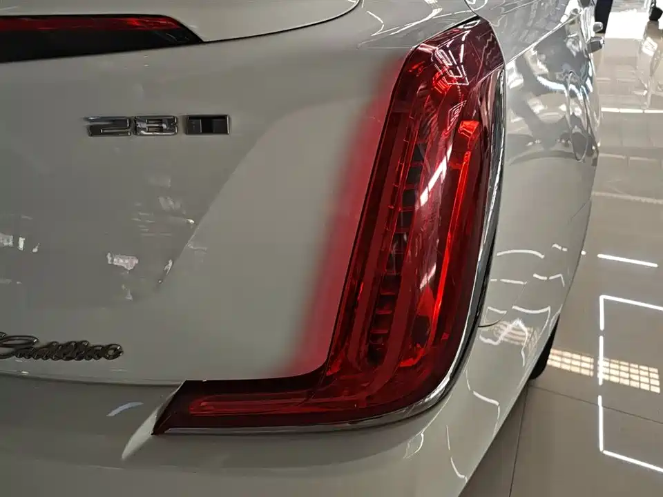Cadillac XTS