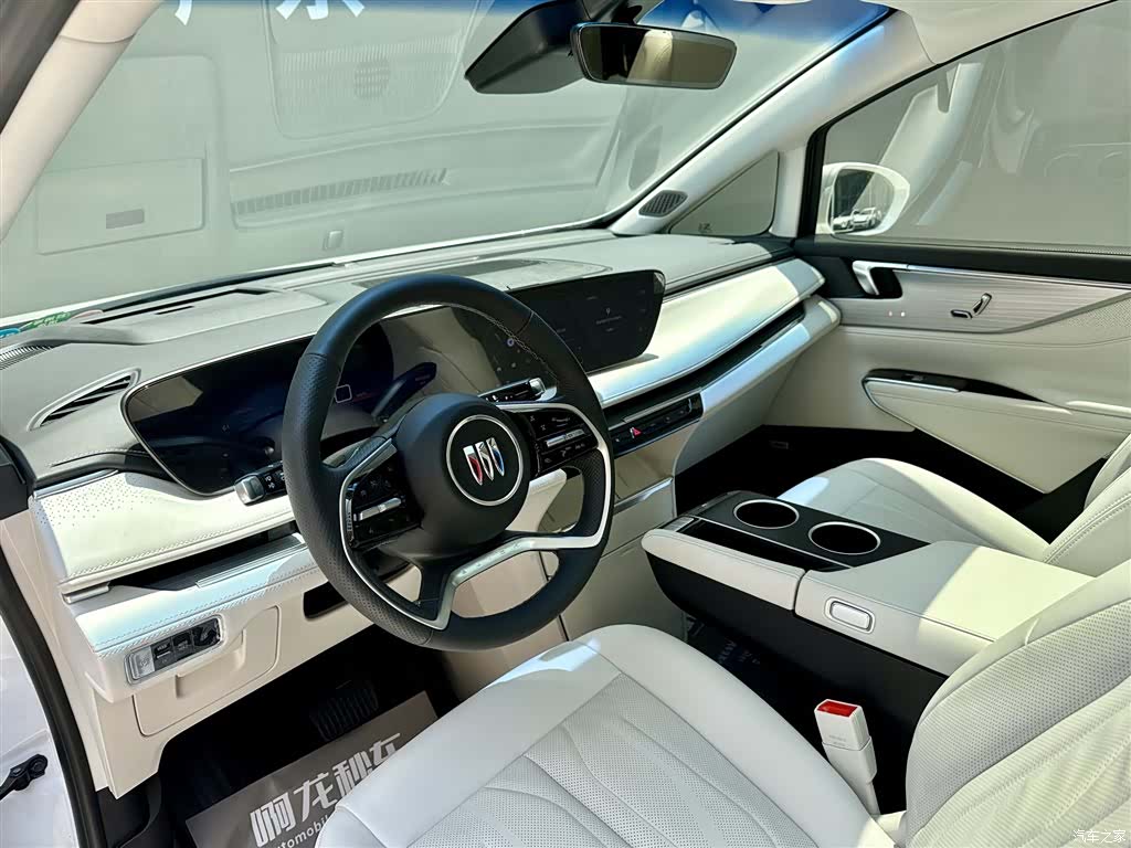 Buick GL8, 2025 10