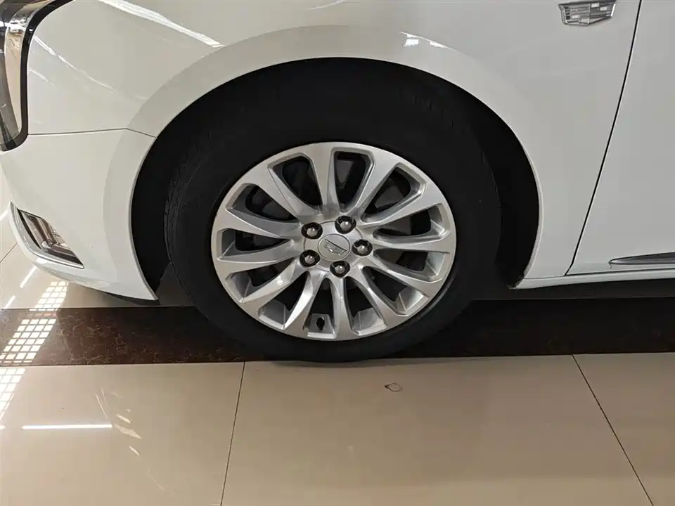 Cadillac XTS