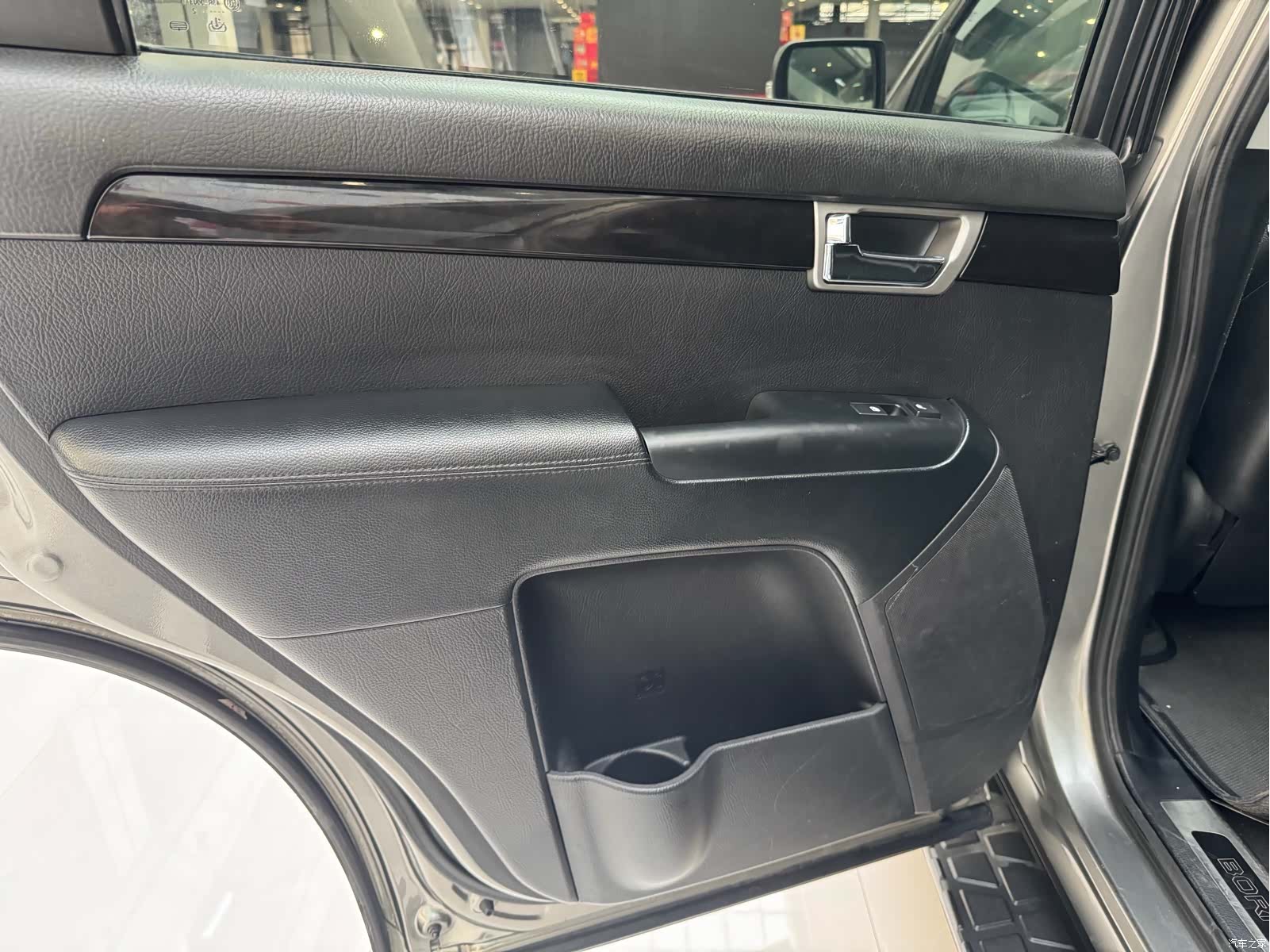 Kia V, 2013 10