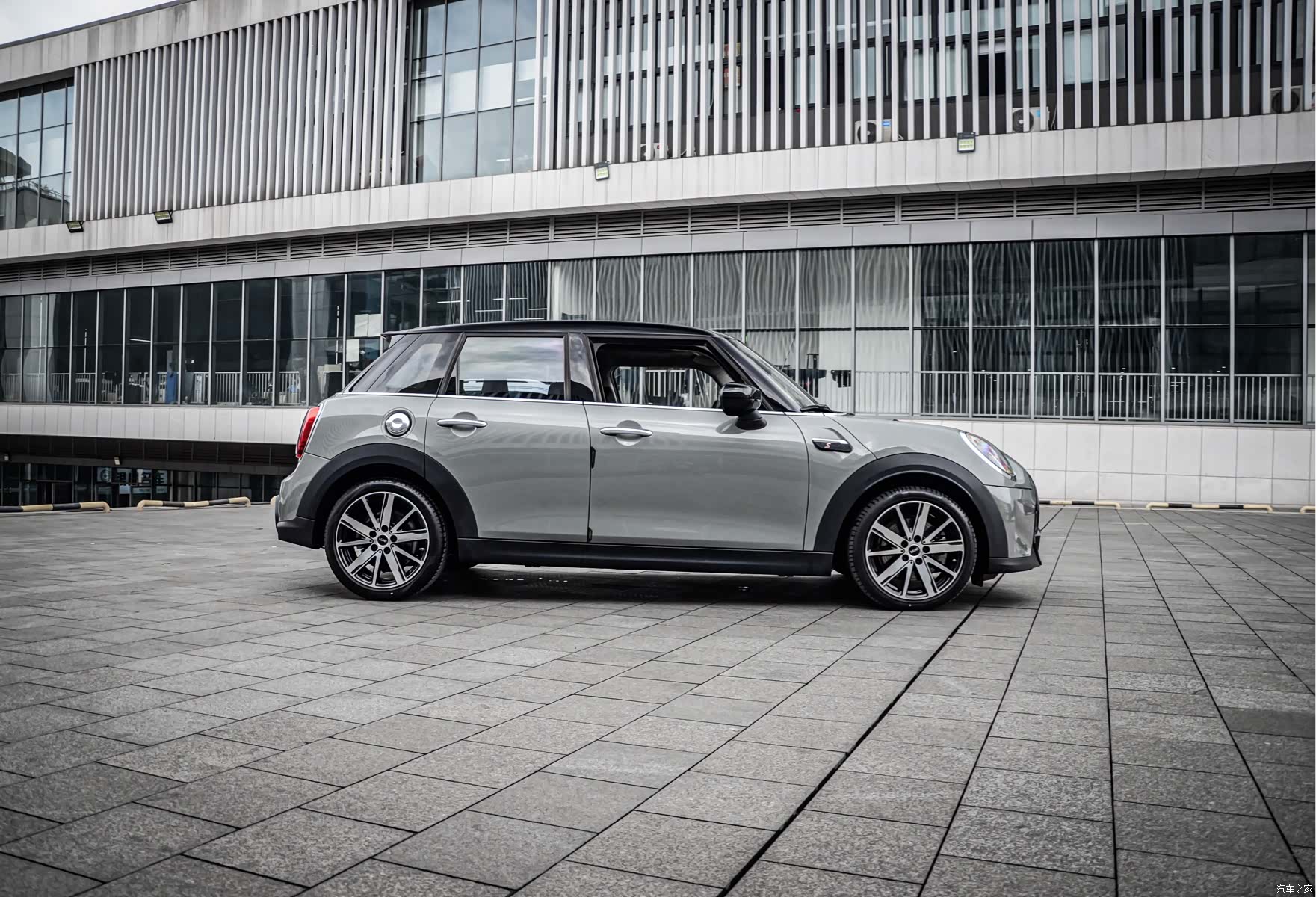 Mini Cooper, 2022 10