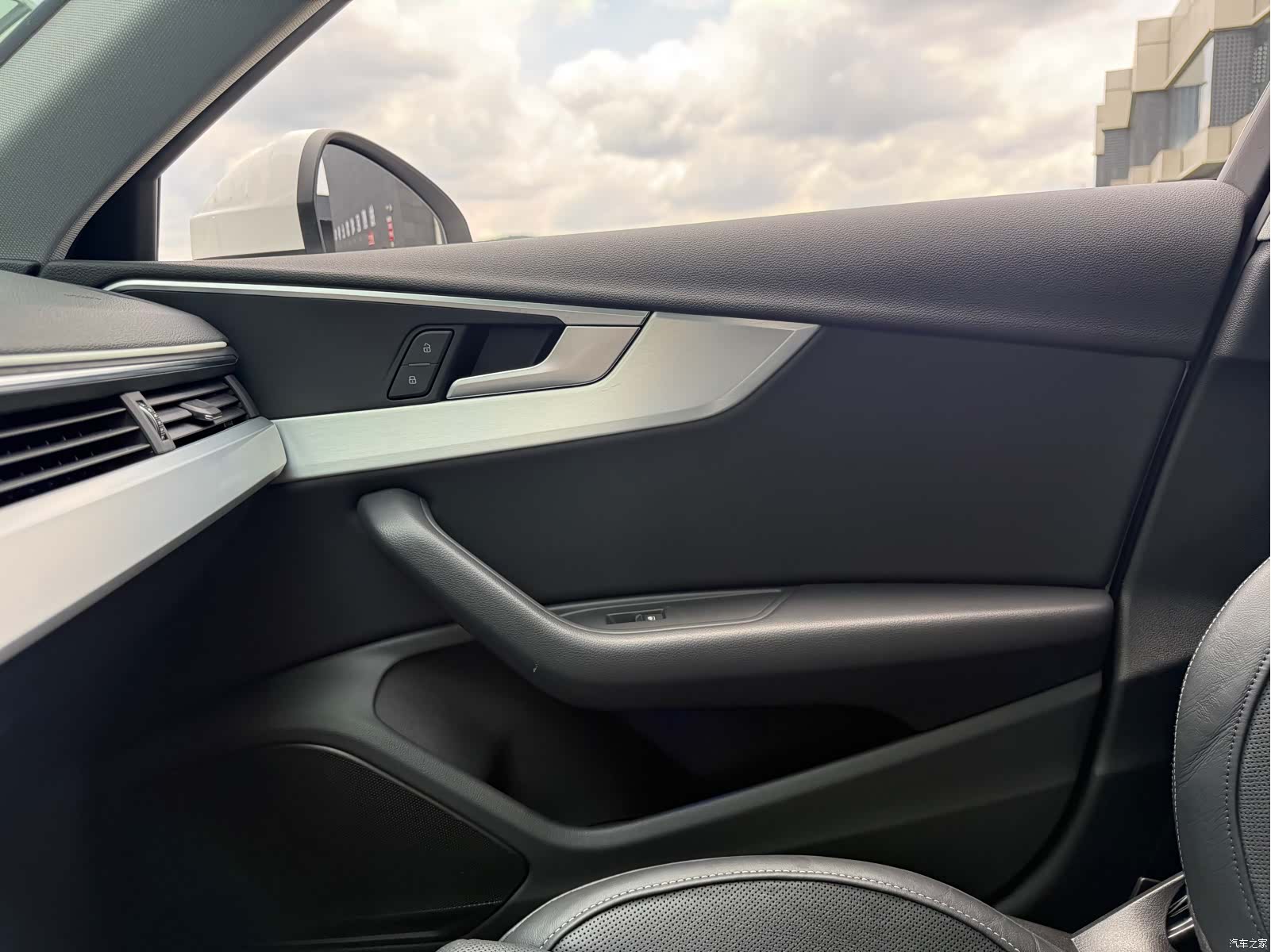 Audi A4L, 2020 28