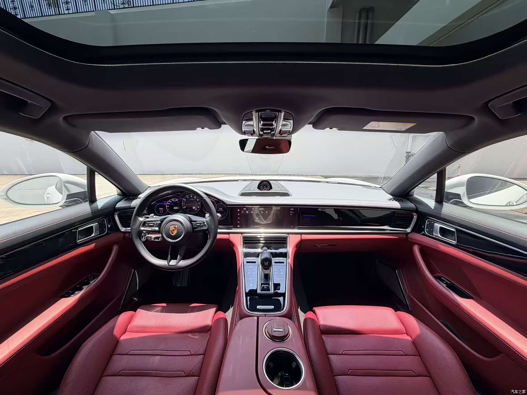 Porsche Panamera, 2022 все фото