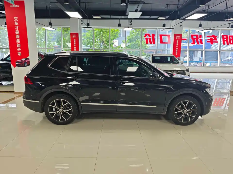 Volkswagen Tiguan L