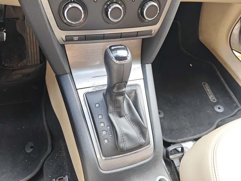Skoda Octavia, 2015 7