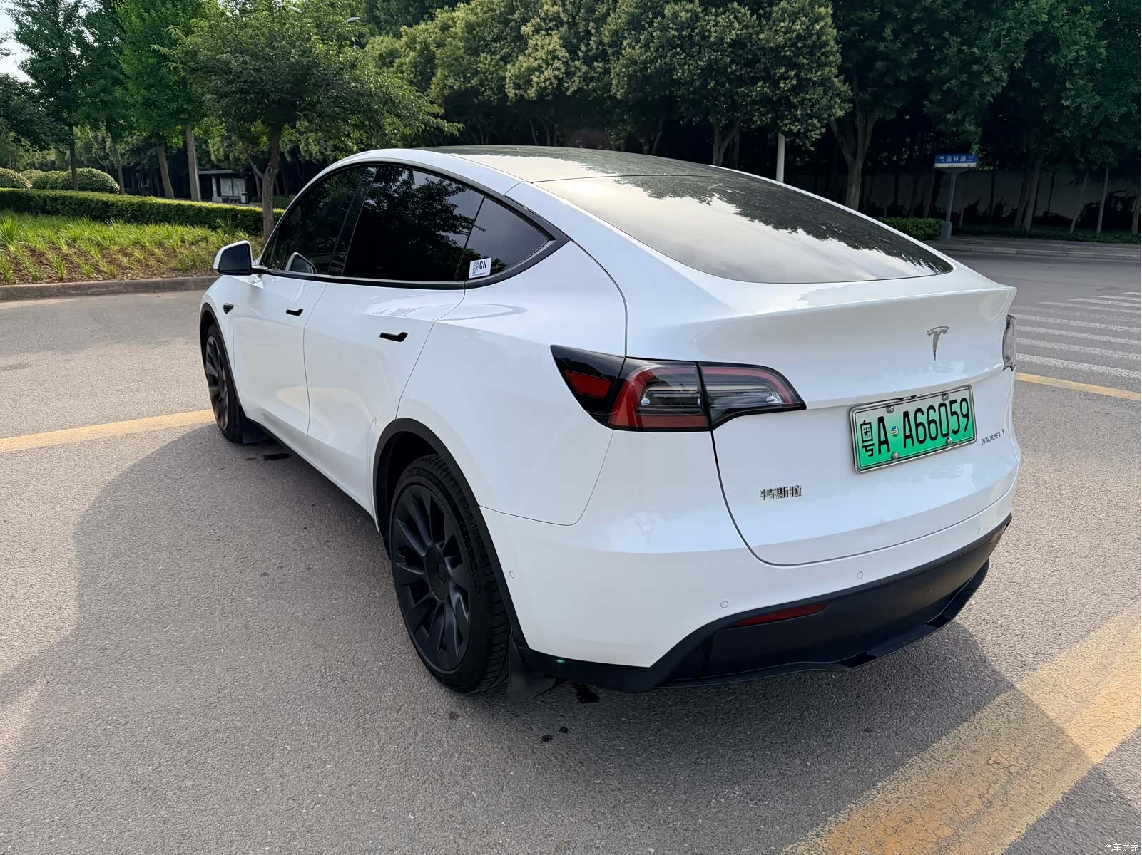 Tesla Model Y, 2022 7