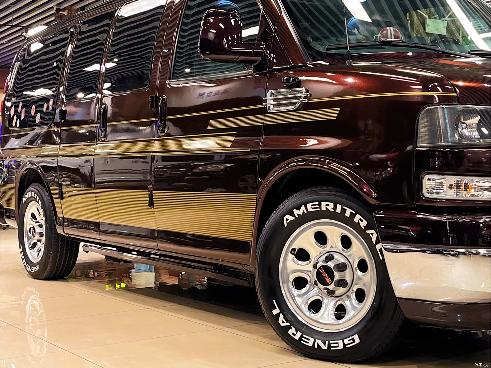 GMC SAVANA, 2017 10