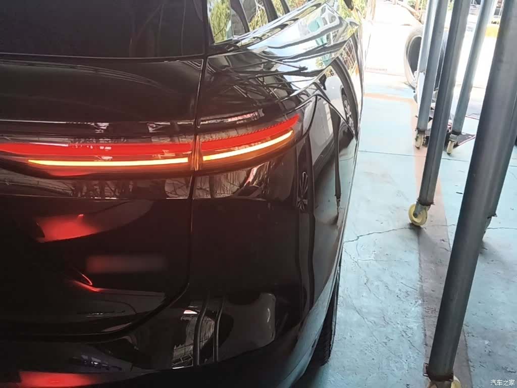 NIO ES8, 2023 8