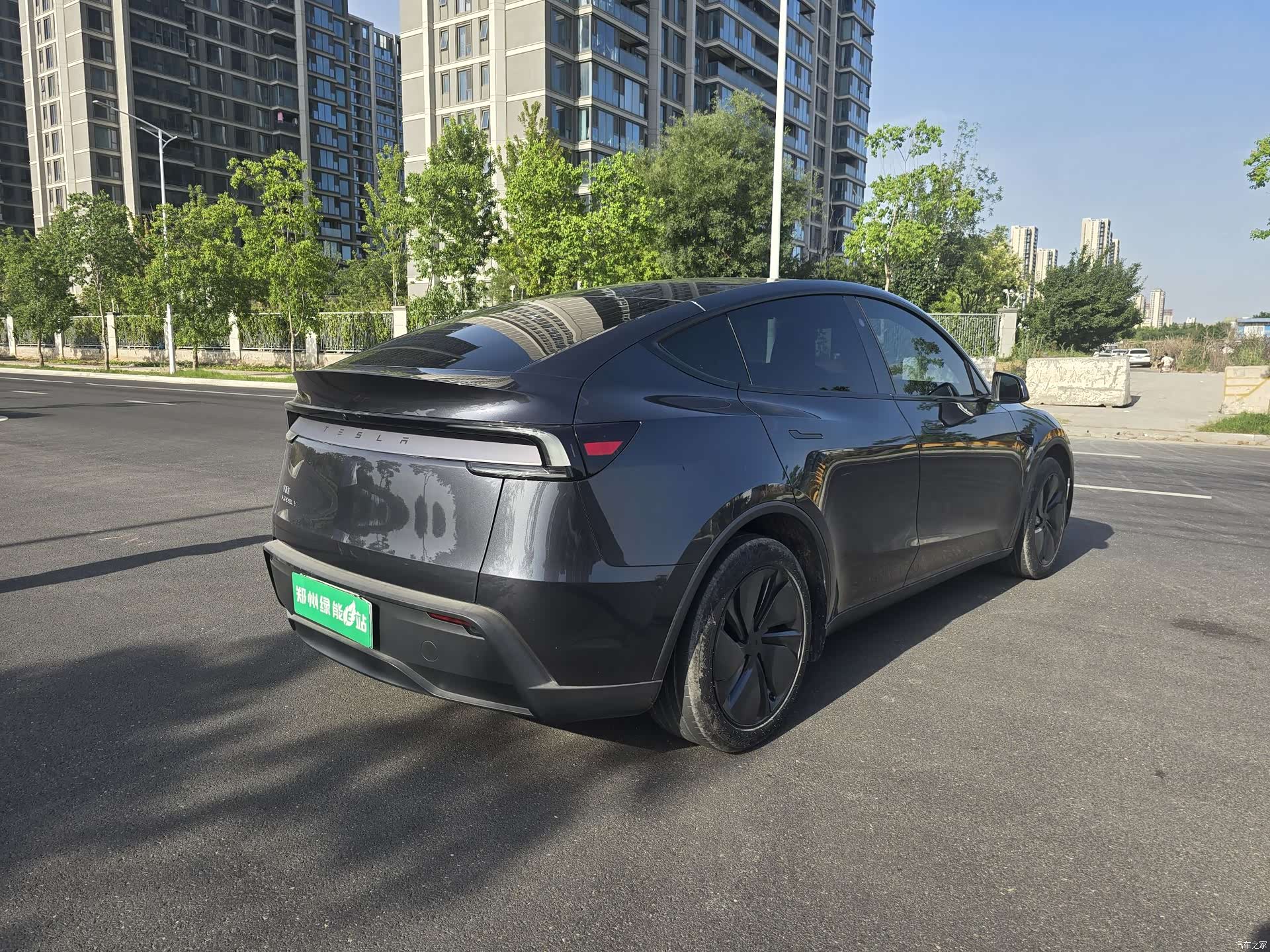 Tesla Model Y, 2025 9
